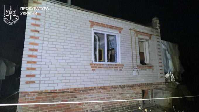 Обстріли Харківщини: поліція розслідує воєнні злочини після атак дронів і артилерії